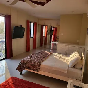 Apartment Kandi Resort-type Spacious 1 Bedroom With Netflix And Free Housekeeping, Angeles